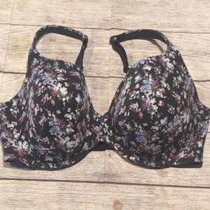 Cacique Lightly Lined Black With Floral Detail Underwear Size 42DDD T-shirt Bra